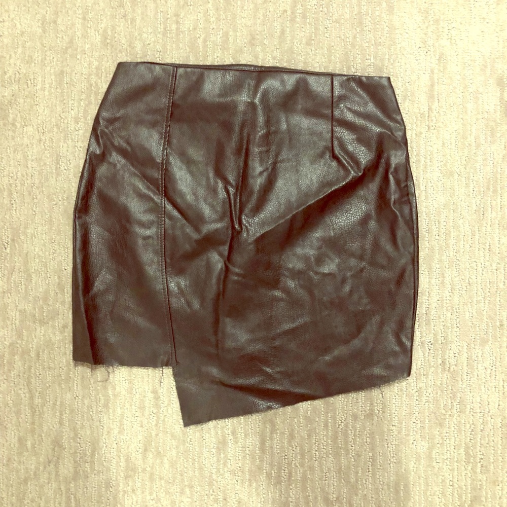 Faux leather mini skirt